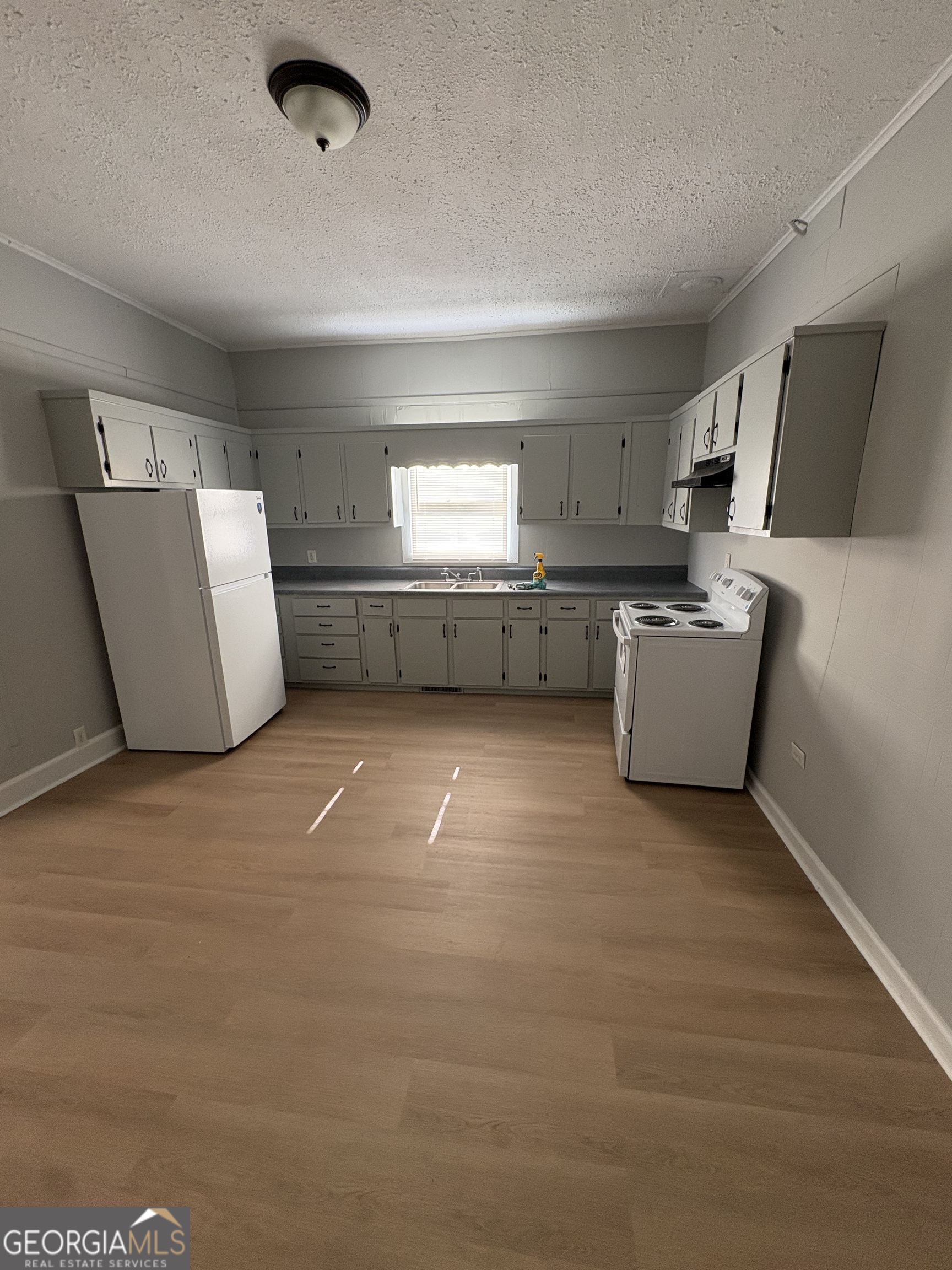 202 Cheatham Street Property Photo 2