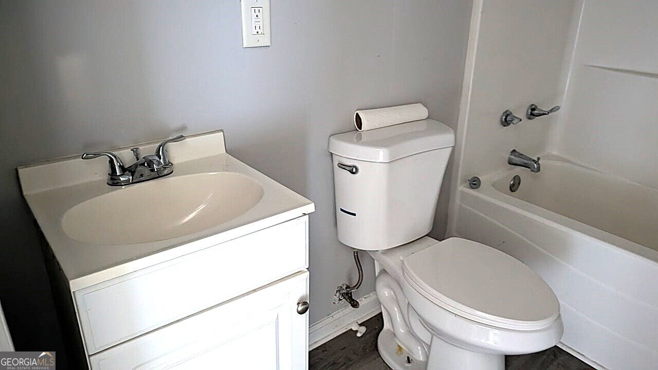 100 Silas Court Property Photo 8