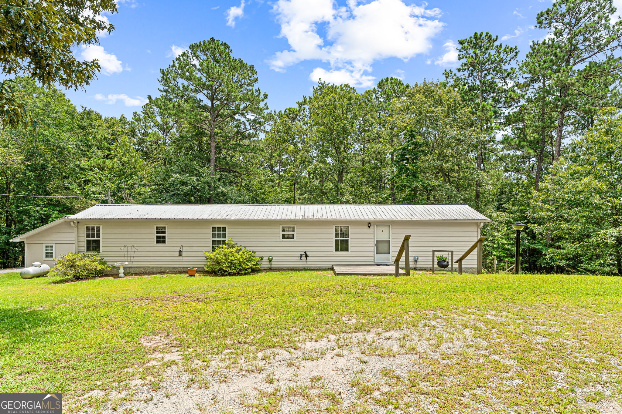 575 Grace Road Property Photo 3