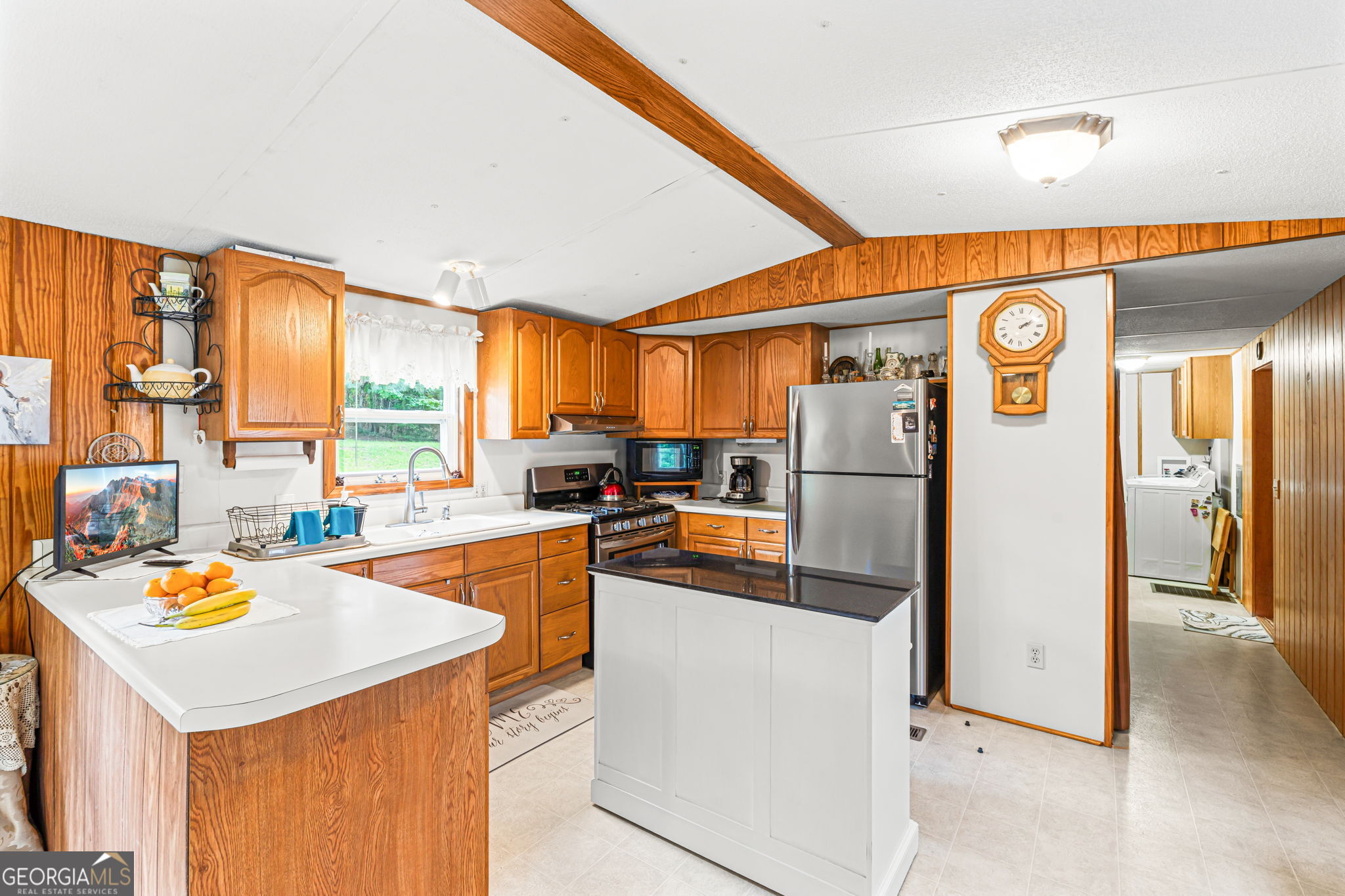 575 Grace Road Property Photo 12
