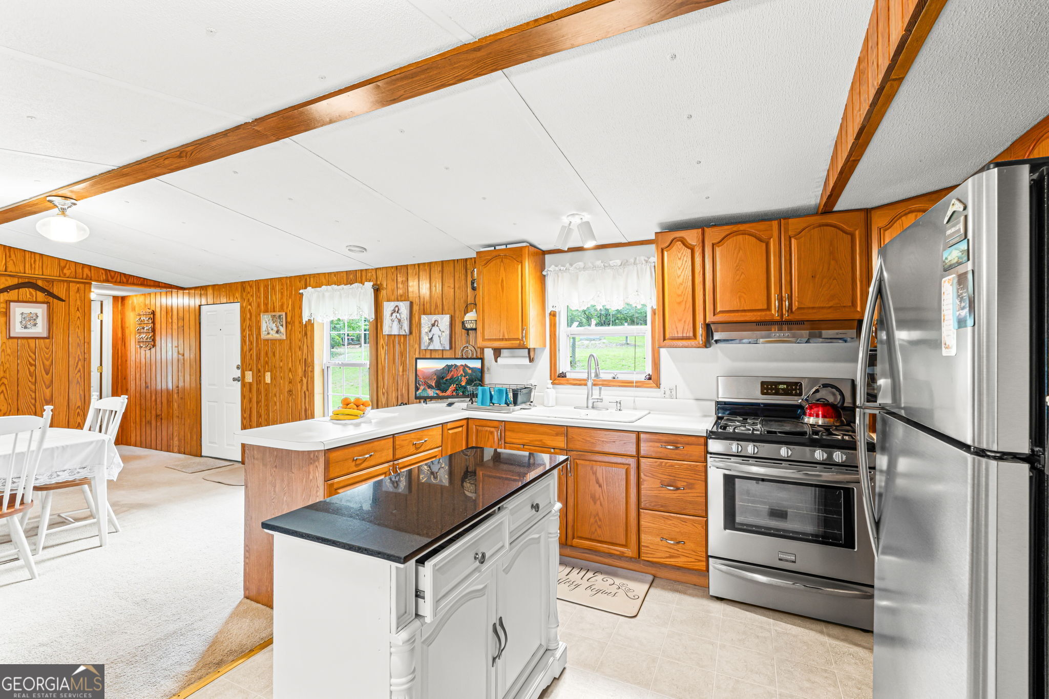 575 Grace Road Property Photo 13