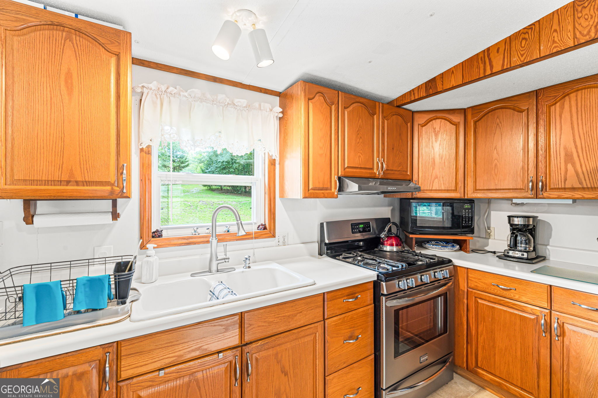 575 Grace Road Property Photo 14