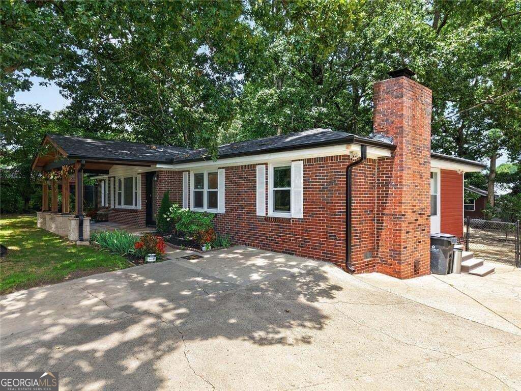 797 E Morningside Drive Property Photo 3