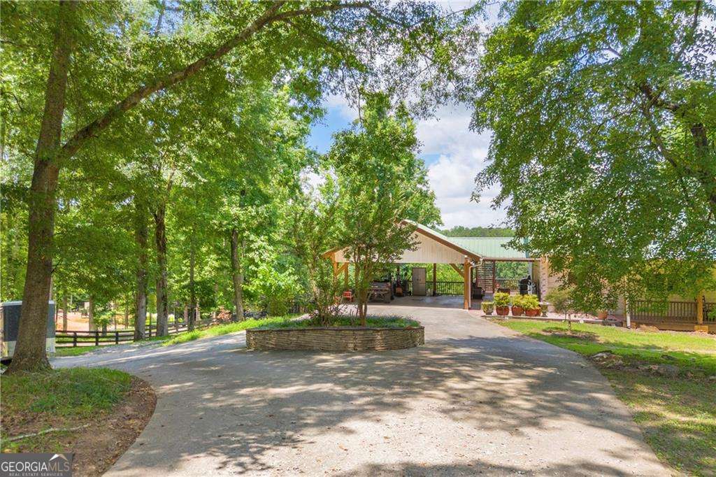 2865 Hightower Road Property Photo 6