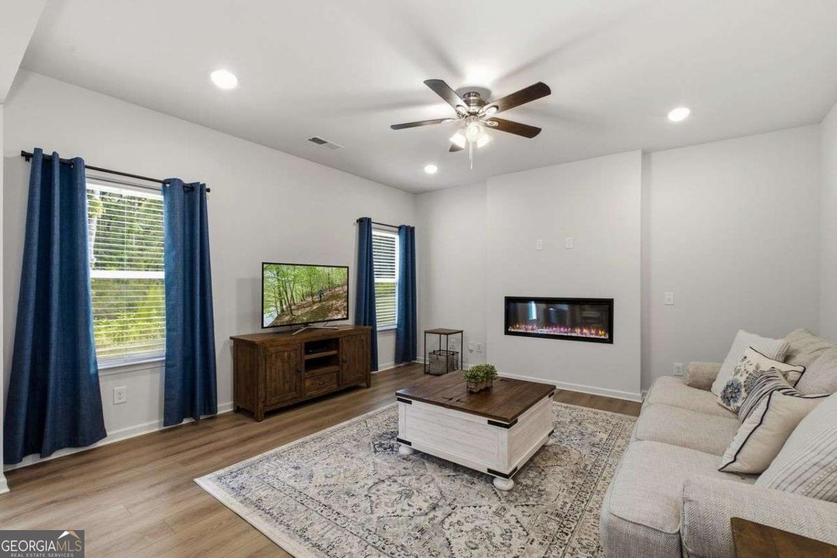 383 Morgan Road Property Photo 4
