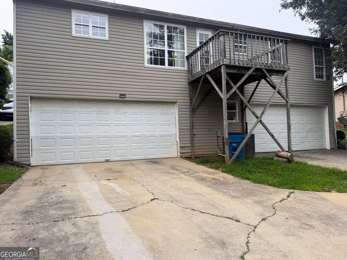 2020 Driftwood Circle Property Photo 1