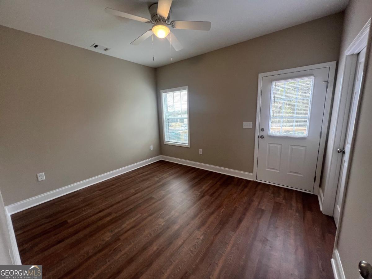1027 Park Hill Drive Property Photo 5