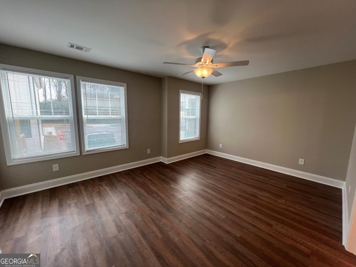 1027 Park Hill Drive Property Photo 10