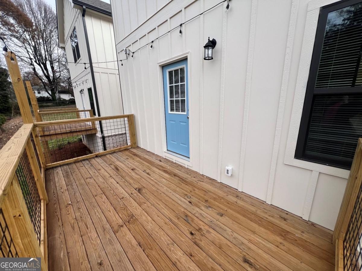 1027 Park Hill Drive Property Photo 11