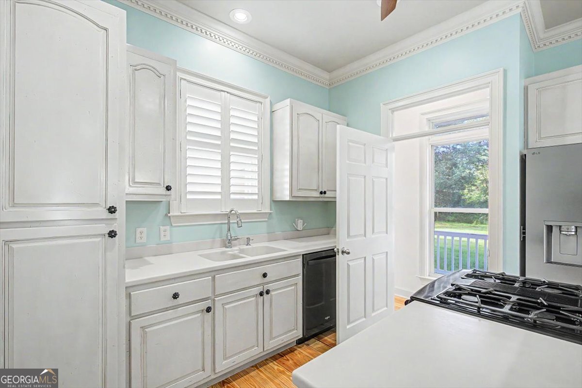 4781 Lj Road Property Photo 13