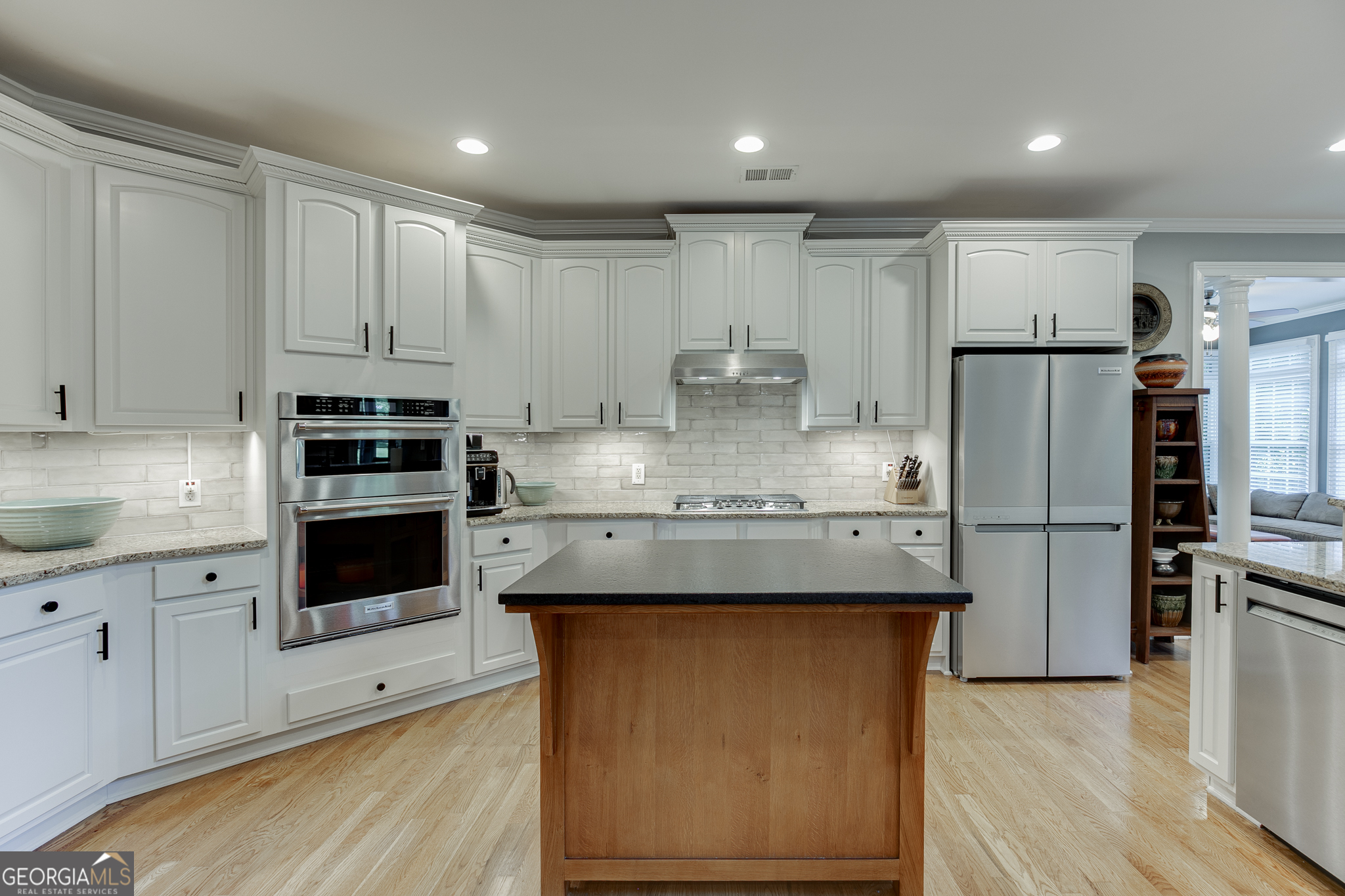 2758 Pathview Drive Property Photo 8