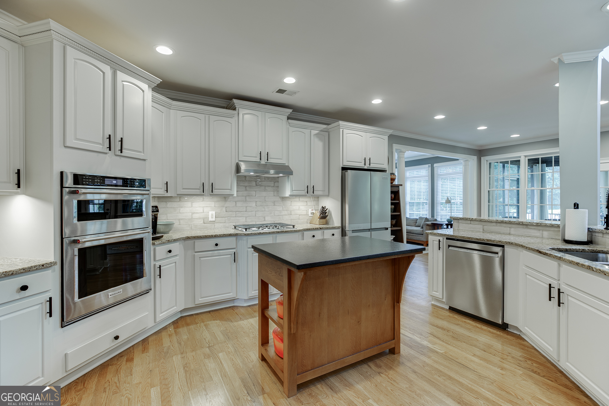 2758 Pathview Drive Property Photo 9