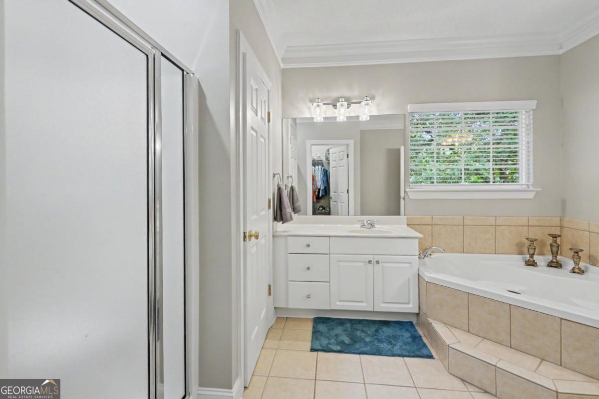 112 Gleneagle Court # 303 Property Photo 26