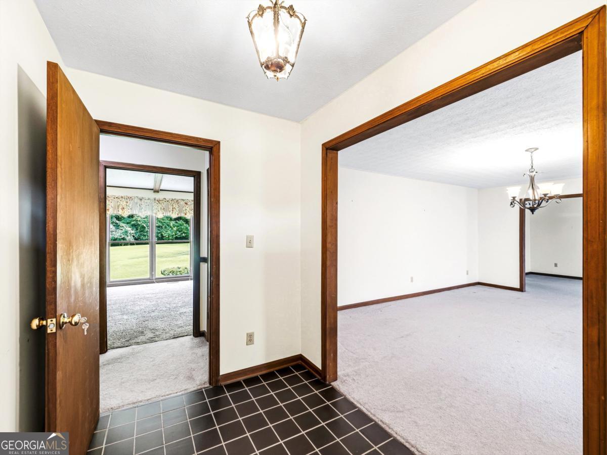 2405 Post Oak Tritt Road Property Photo 4