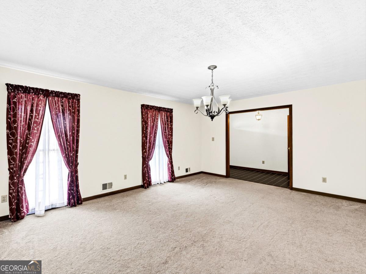 2405 Post Oak Tritt Road Property Photo 6