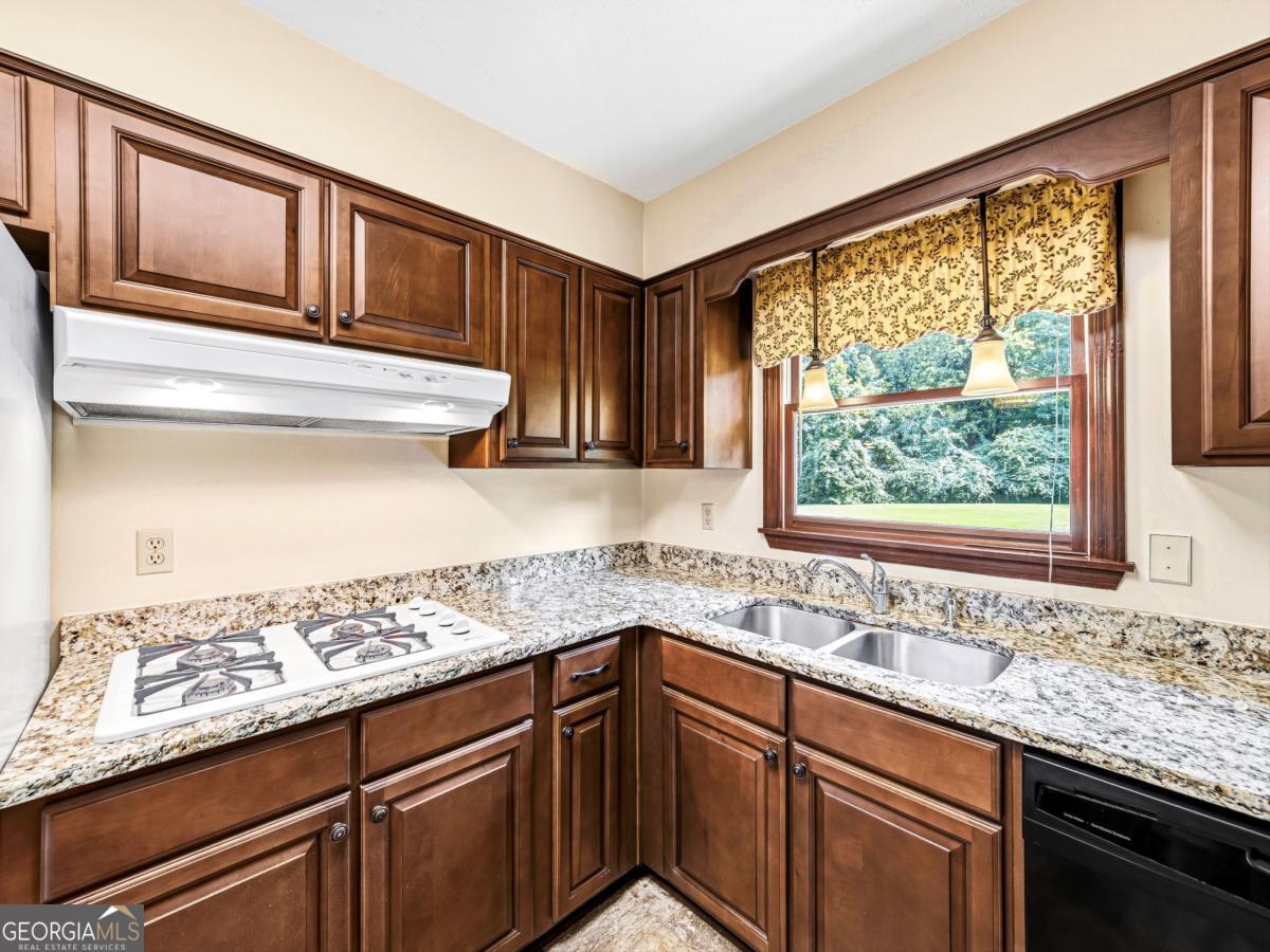 2405 Post Oak Tritt Road Property Photo 13