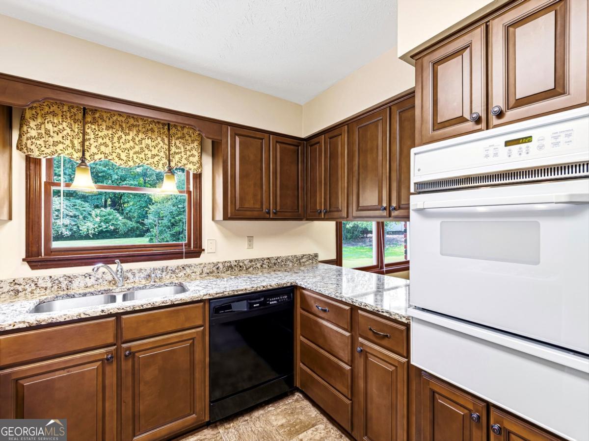 2405 Post Oak Tritt Road Property Photo 15