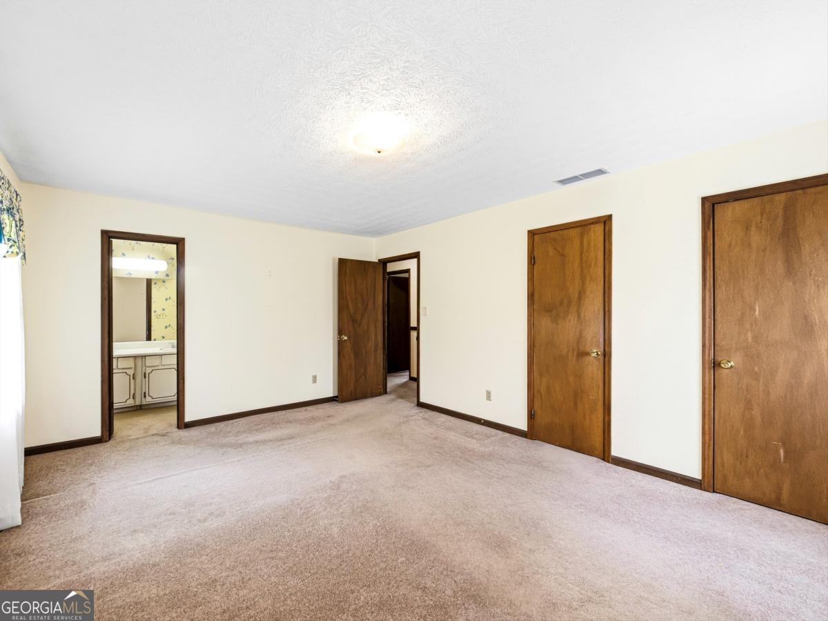 2405 Post Oak Tritt Road Property Photo 21