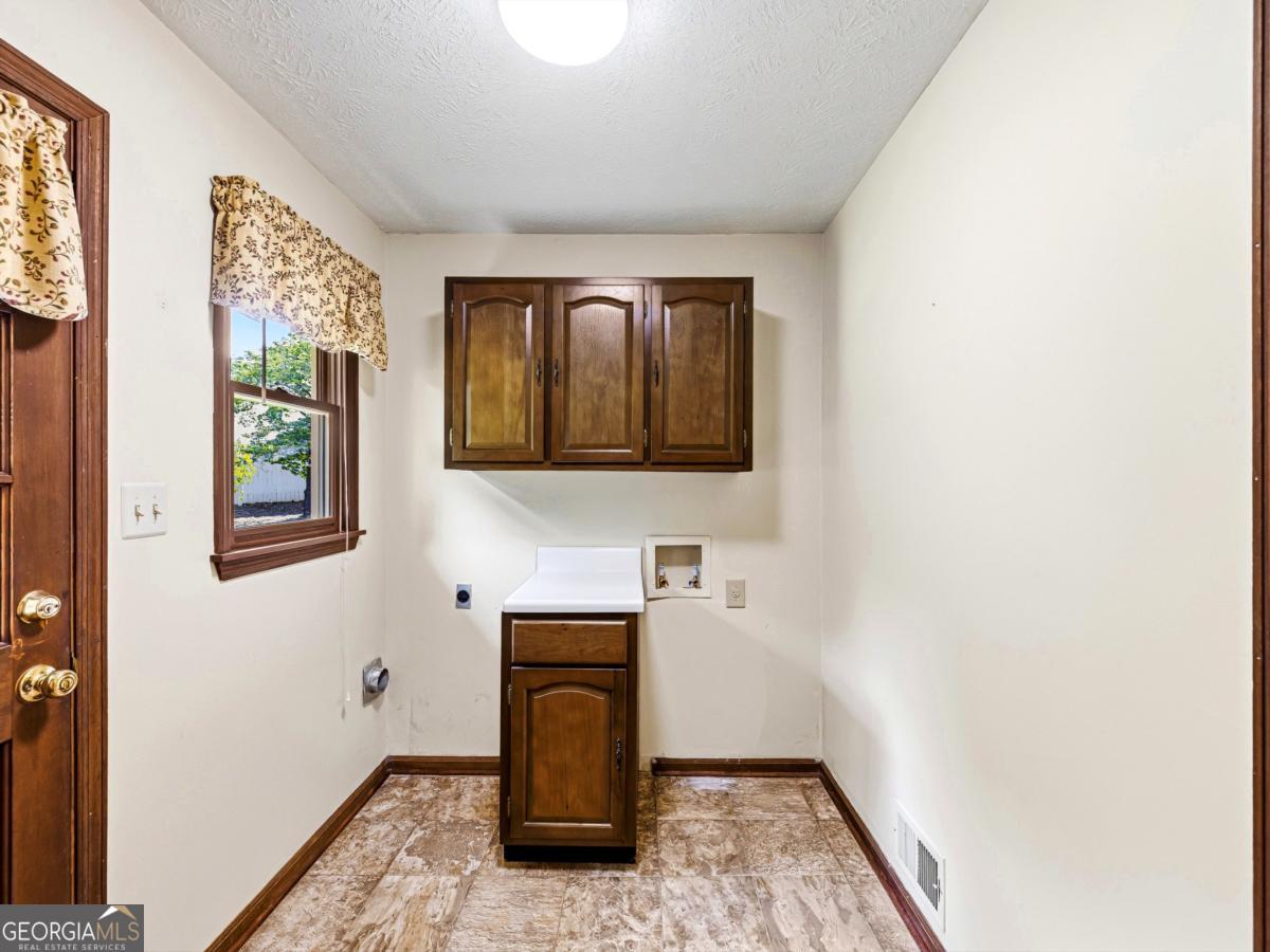 2405 Post Oak Tritt Road Property Photo 27