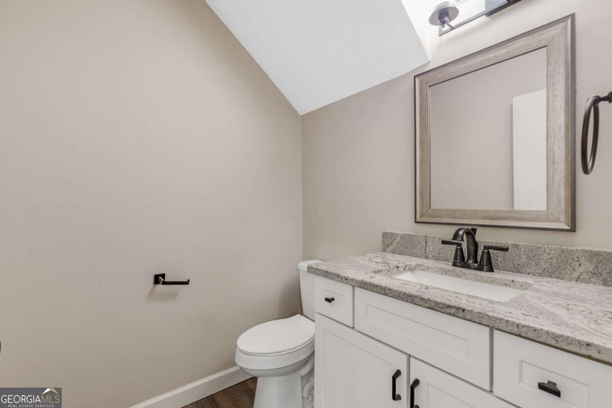 725 Anderson Walk Property Photo 15