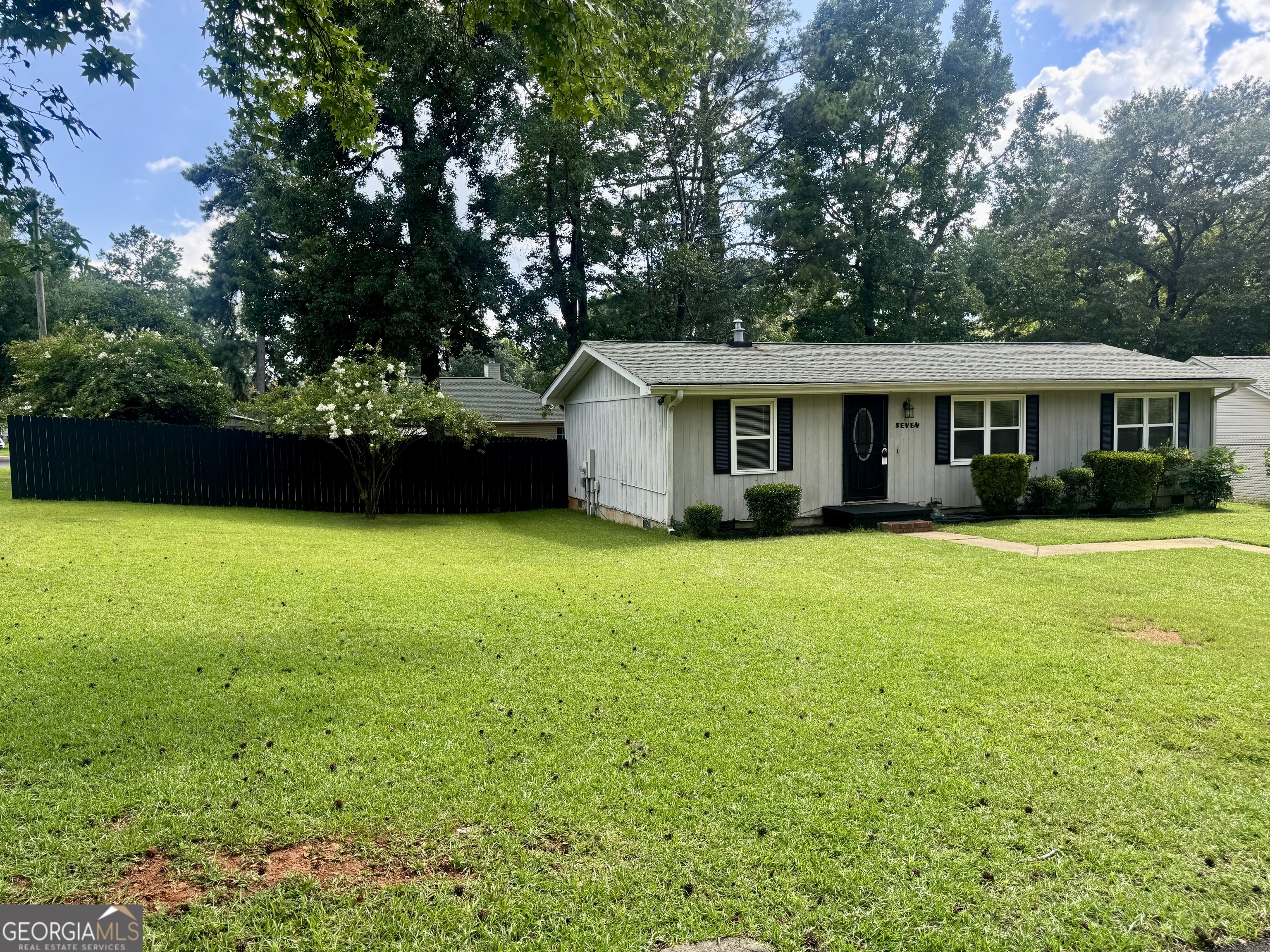 7 Sherwood Loop Property Photo 2