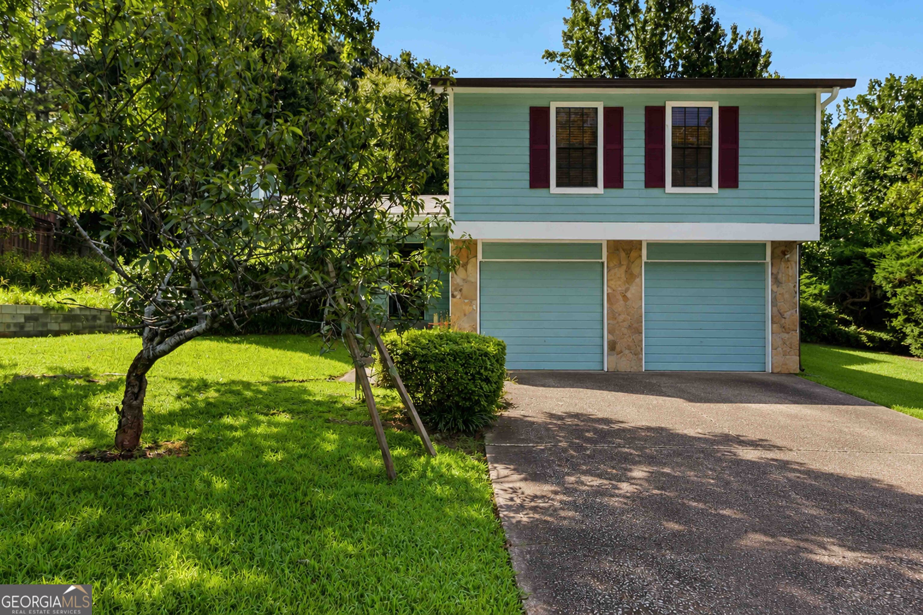 5556 Weatherford Road Property Photo 2
