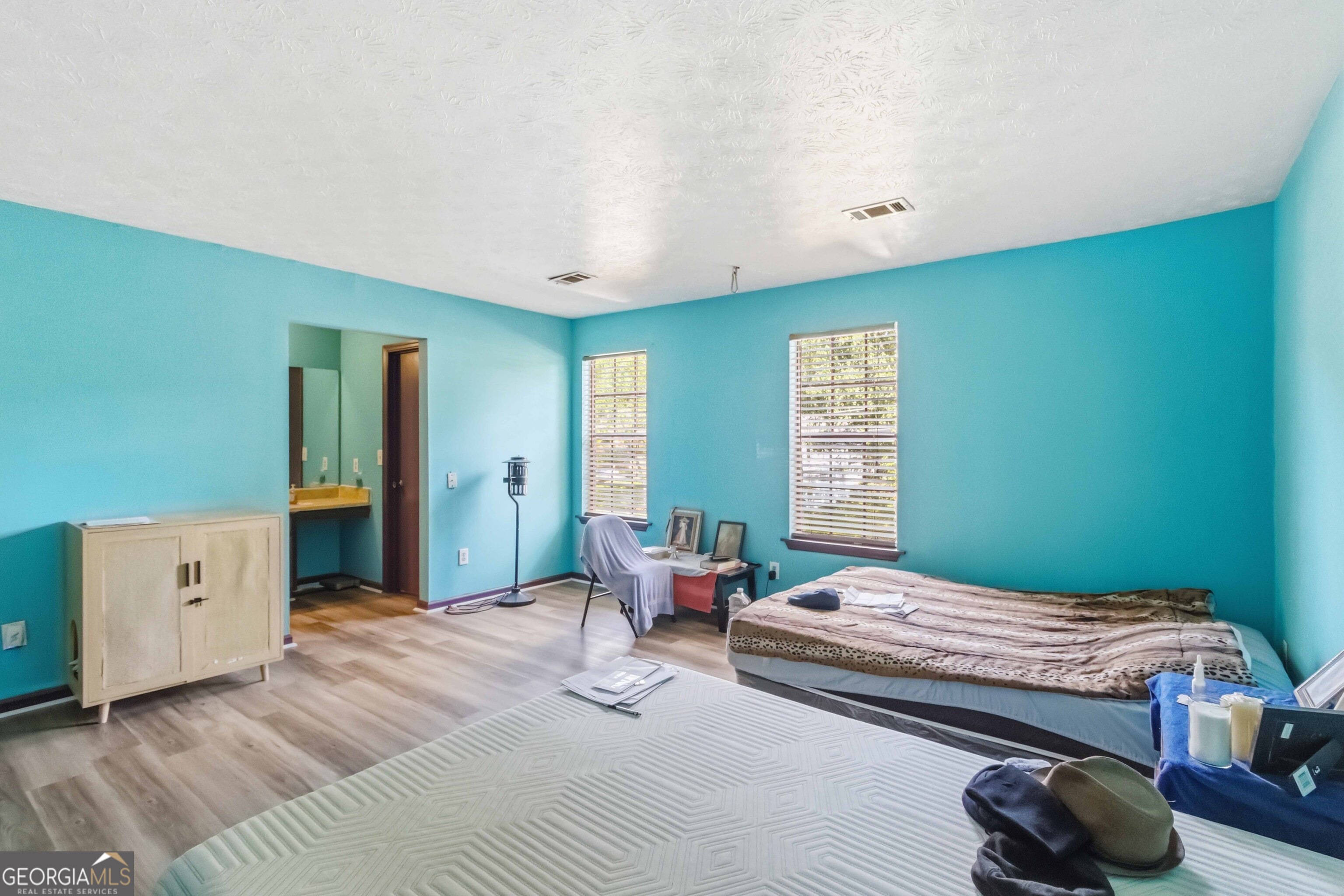 5556 Weatherford Road Property Photo 12