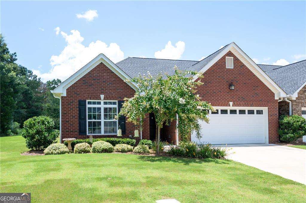 121 Freedoms Way Property Photo 1