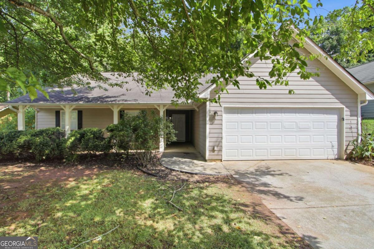 2572 Herndon Road Property Photo 1