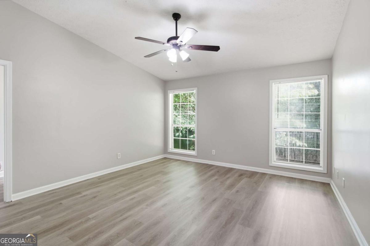 2572 Herndon Road Property Photo 14