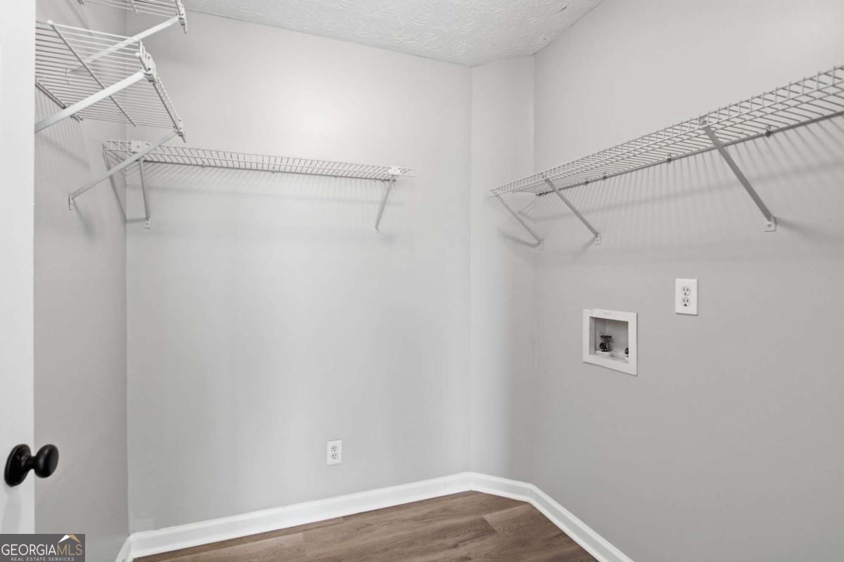 2572 Herndon Road Property Photo 23