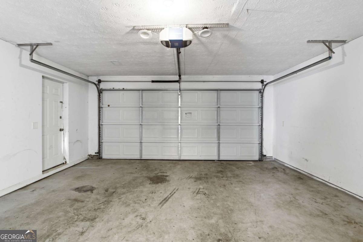 2572 Herndon Road Property Photo 24