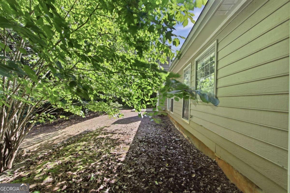 2572 Herndon Road Property Photo 25