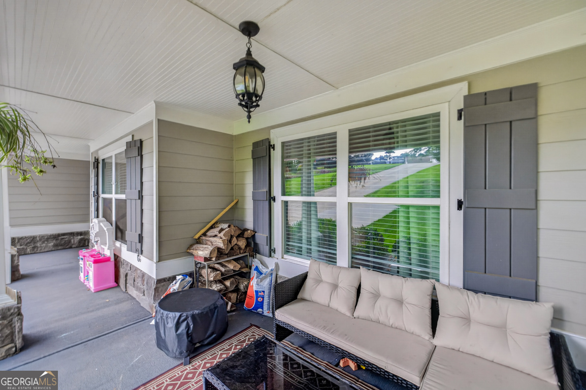 2565 Aaron Court Property Photo 3