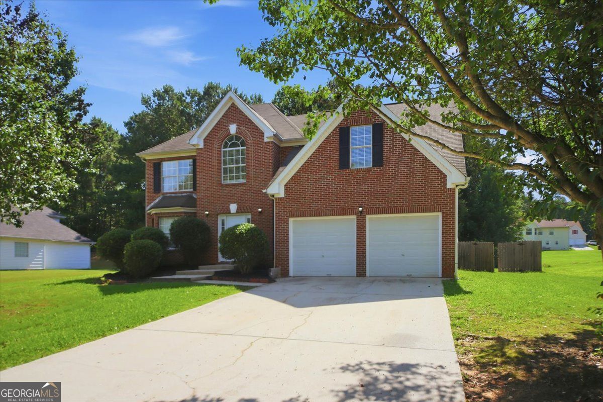 9229 Carnes Crossing Circle Property Photo 3