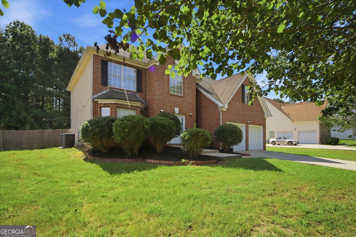 9229 Carnes Crossing Circle Property Photo 4