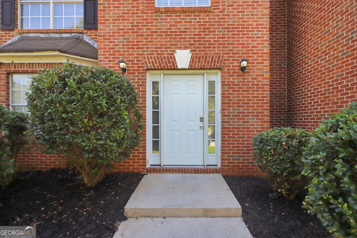 9229 Carnes Crossing Circle Property Photo 5