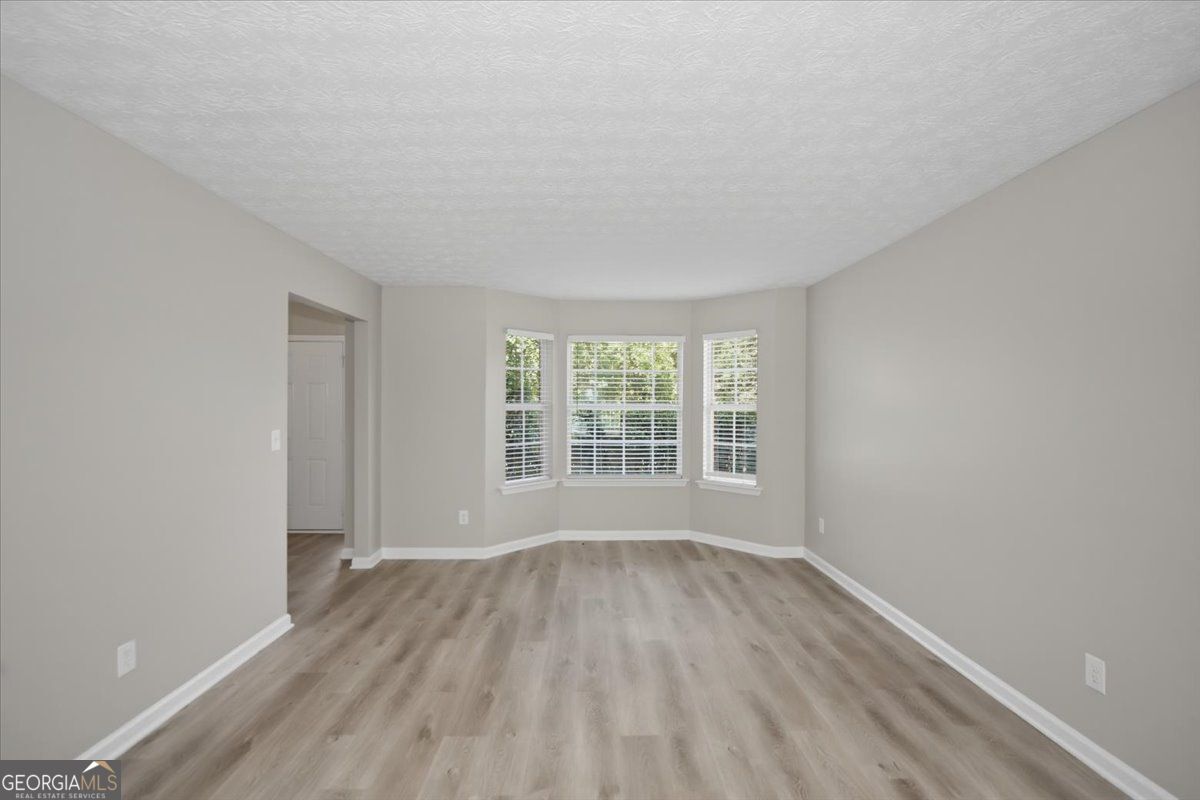 9229 Carnes Crossing Circle Property Photo 8