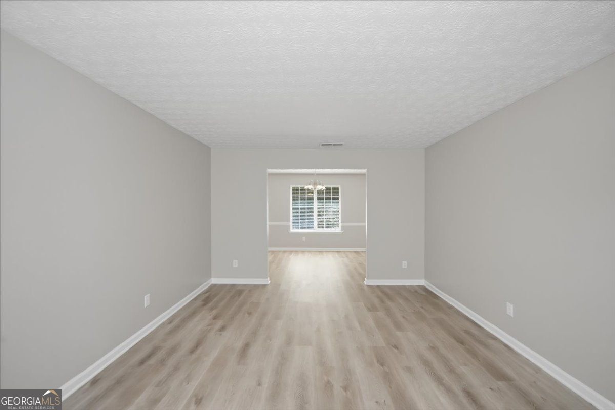 9229 Carnes Crossing Circle Property Photo 10