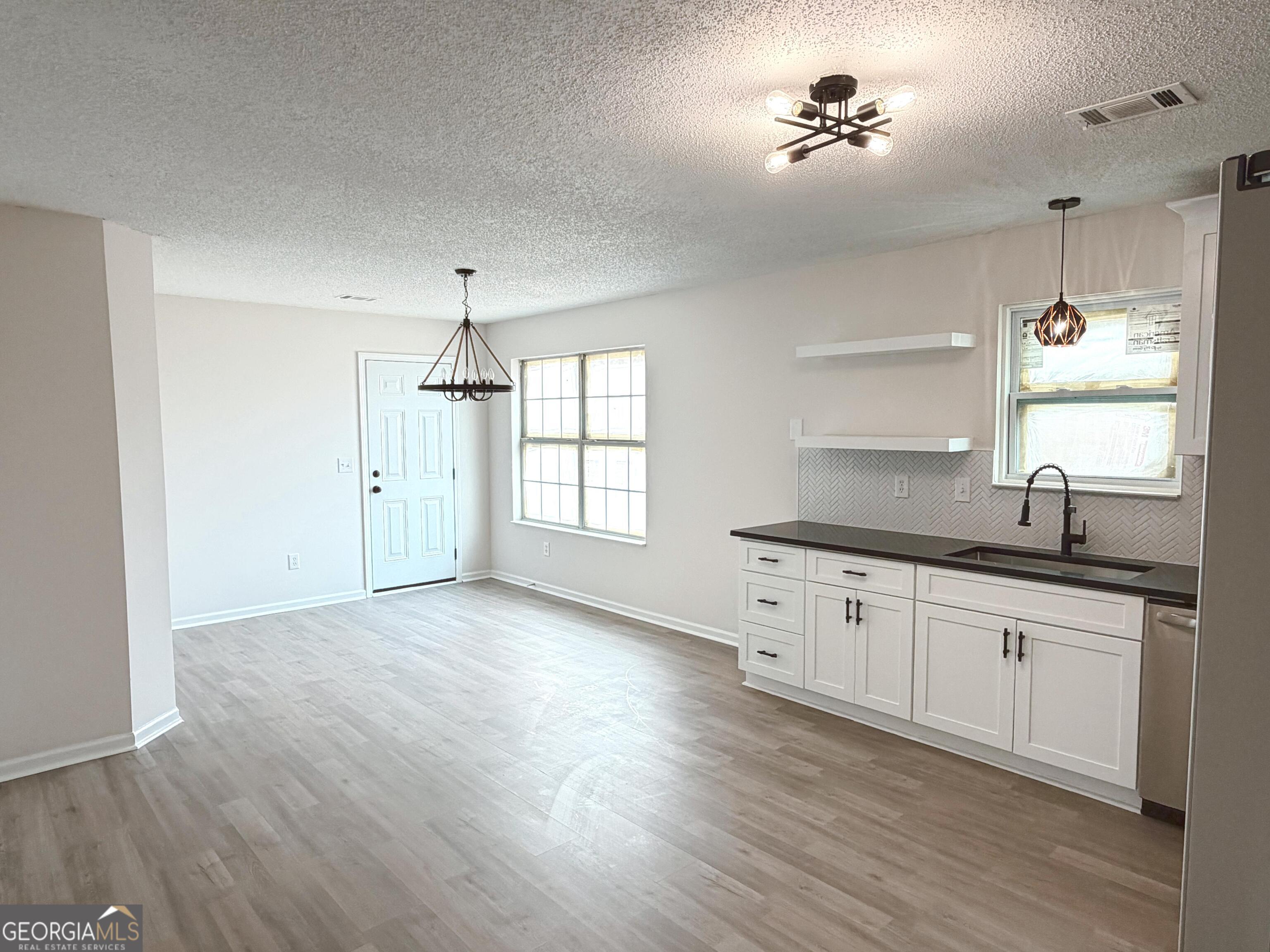 16 Kidd Street Property Photo 8