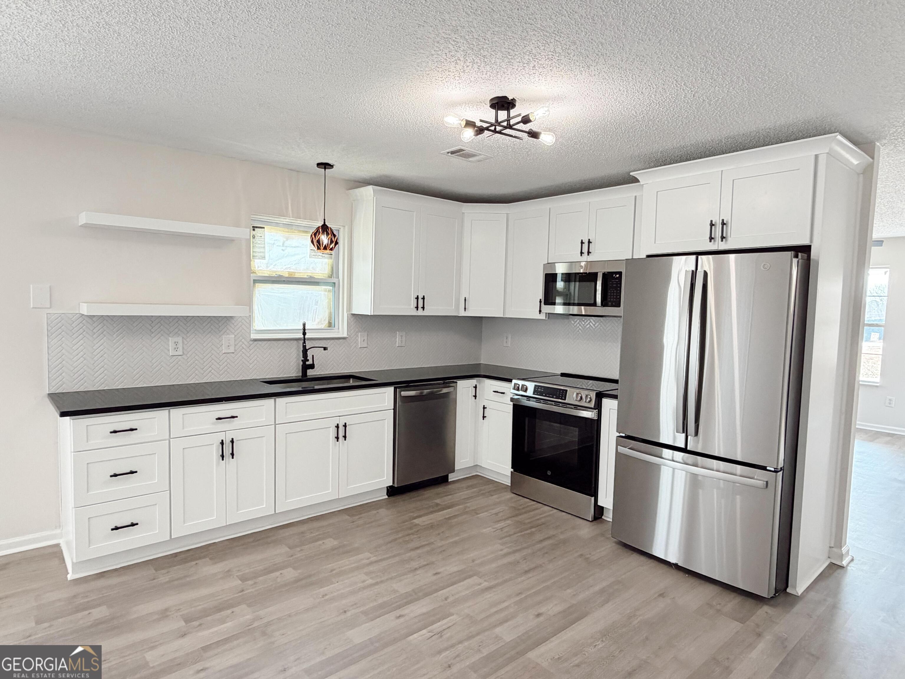 16 Kidd Street Property Photo 10
