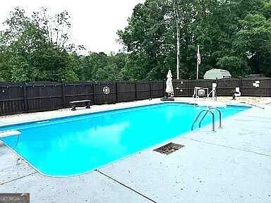 135 Meadow Lakes Boulevard Property Photo 9