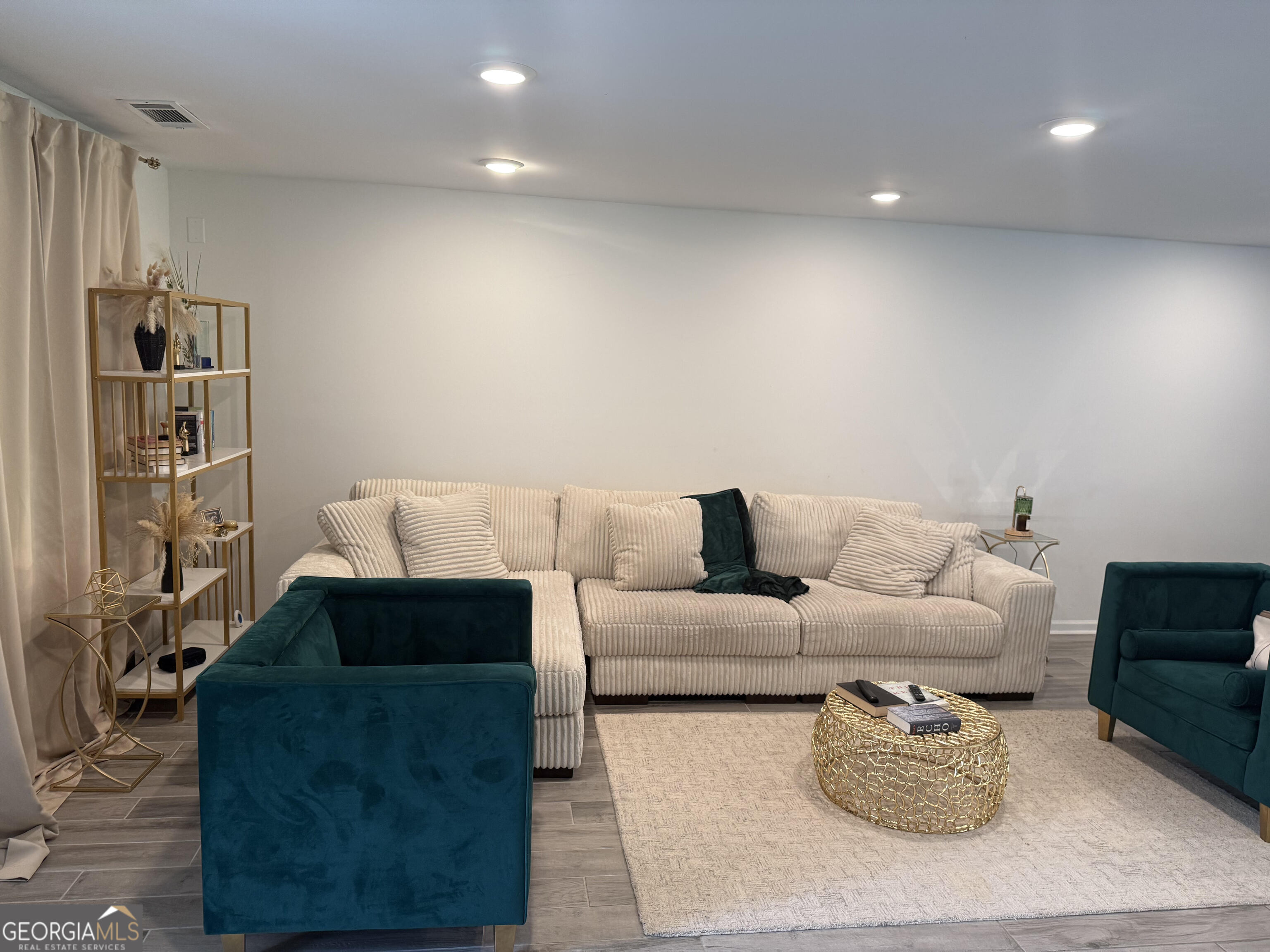 4375 Chestnut Oaks Trace Property Photo 3