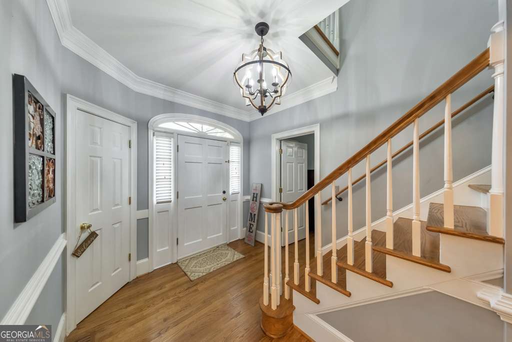 573 N Palisades Circle Se Property Photo 9