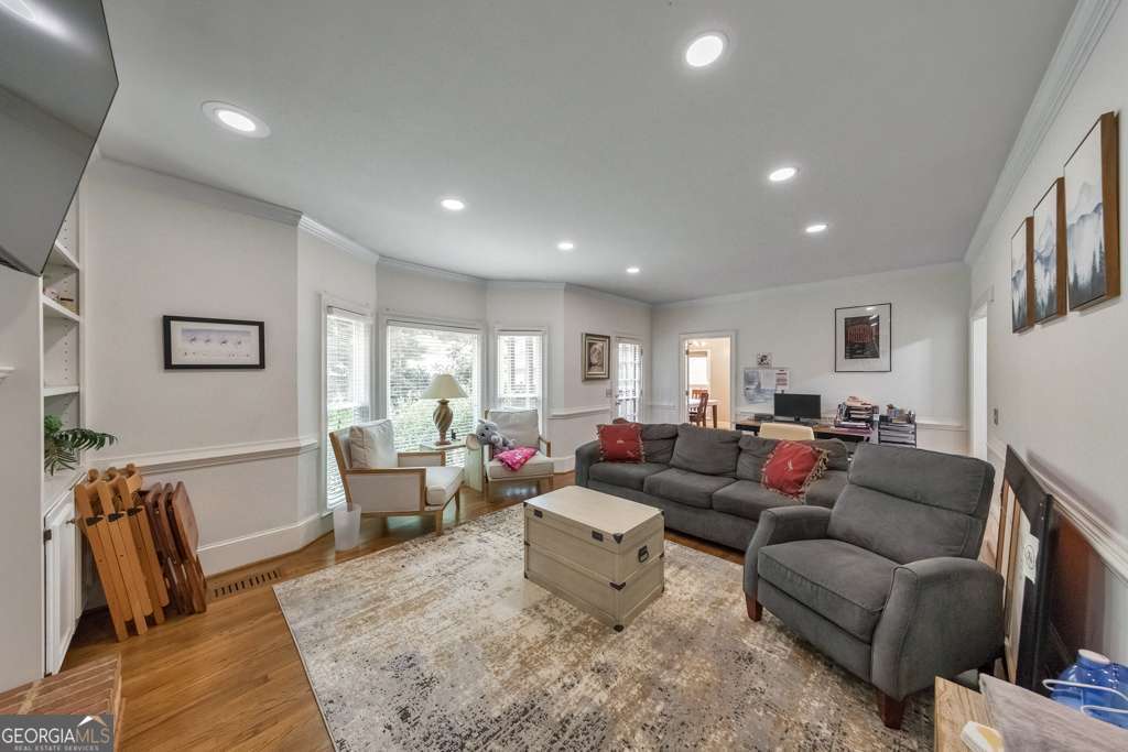 573 N Palisades Circle Se Property Photo 14