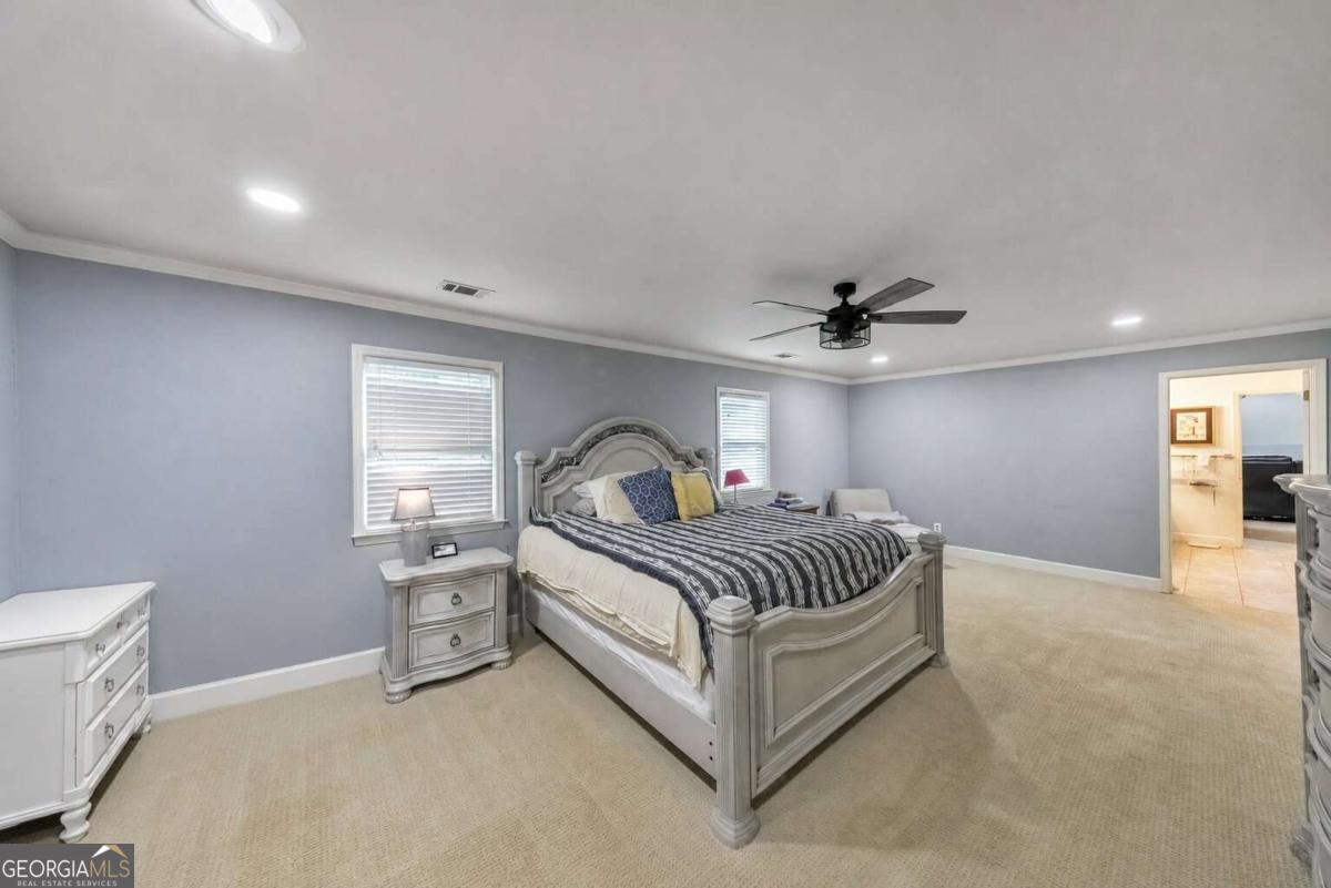 573 N Palisades Circle Se Property Photo 25
