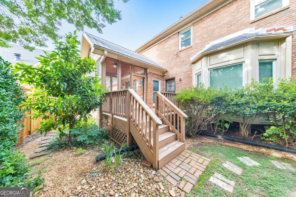 573 N Palisades Circle Se Property Photo 43