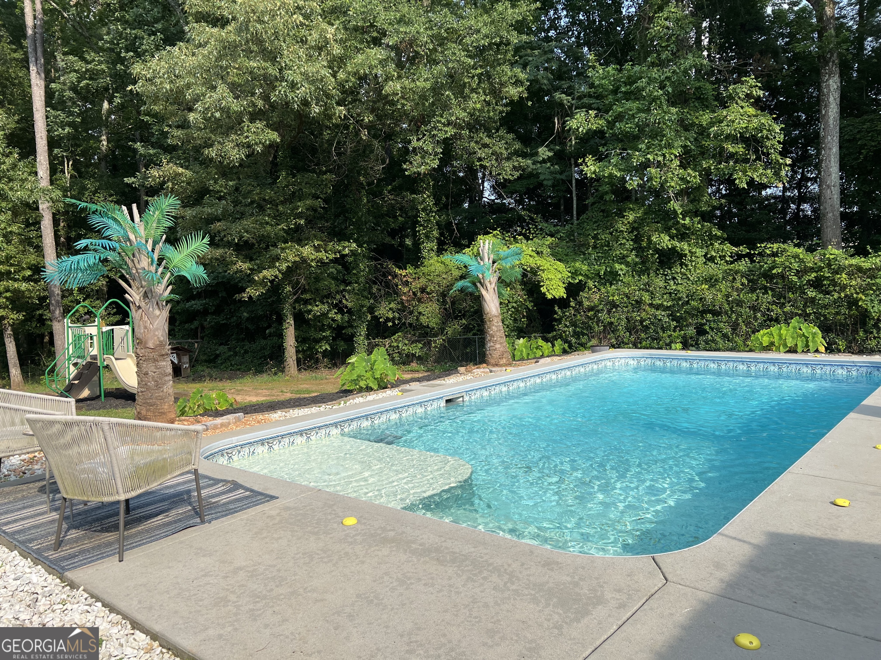 130 Shaw Drive Property Photo 4