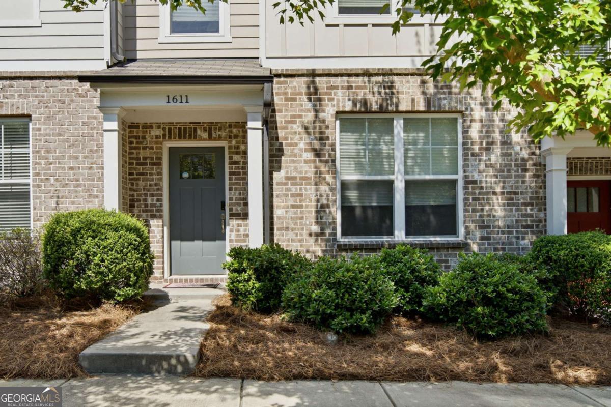 1611 Falcon Crest Way Property Photo 1