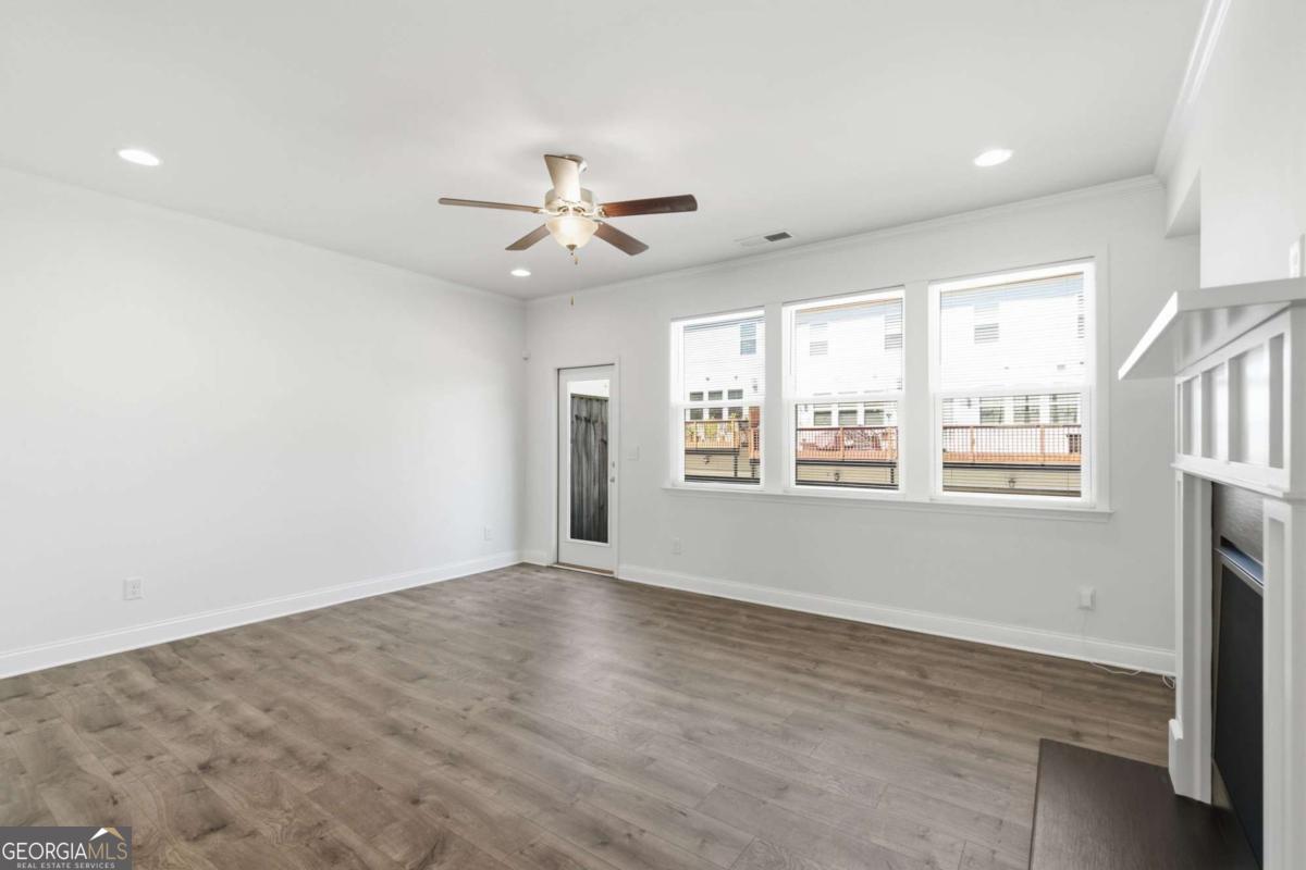 1611 Falcon Crest Way Property Photo 11